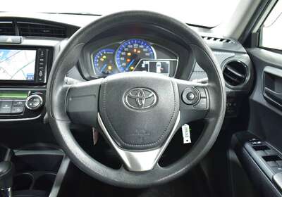 2013 TOYOTA COROLLA FIELDER 1.5L HYBRID 5 SEATER