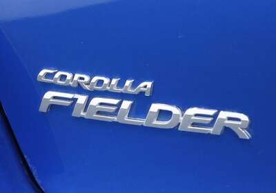 2013 TOYOTA COROLLA FIELDER 1.5L HYBRID 5 SEATER