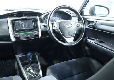 2013 TOYOTA COROLLA FIELDER 1.5L HYBRID 5 SEATER