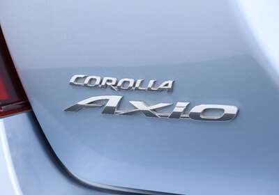 2013 TOYOTA COROLLA AXIO 1.5LK HYBRID