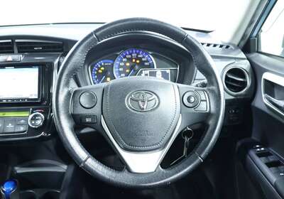 2013 TOYOTA COROLLA AXIO 1.5LK HYBRID