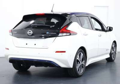 2018 NISSAN LEAF 100% ELECTRIC 5 SEATER