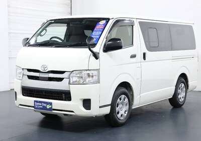 2019 TOYOTA HIACE 3.0L DIESEL 2WD 