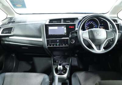 2015 HONDA FIT 1.5L HYBRID 5 SEATER