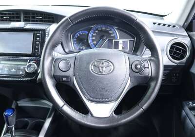 2014 TOYOTA COROLLA FIELDER 1.5L HYBRID 5 SEATER