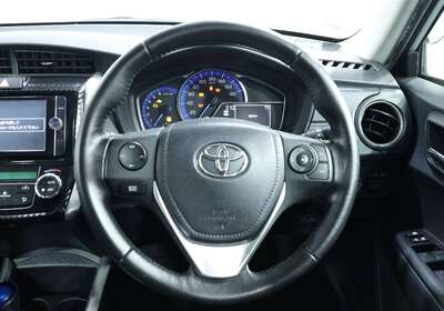 2014 TOYOTA COROLLA FIELDER 1.5L HYBRID 5 SEATER