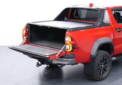 2023 TOYOTA HILUX ROGUE (4X4)