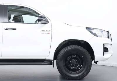 2019 TOYOTA HILUX SR HI-RIDER