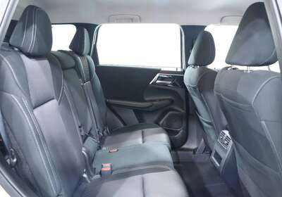 2023 MITSUBISHI OUTLANDER ES 5 SEAT (2WD)