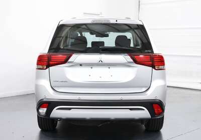 2021 MITSUBISHI OUTLANDER ES 7 SEAT (AWD)