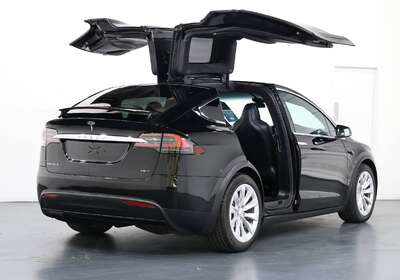 2017 TESLA MODEL X 75D AWD