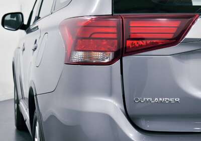 2021 MITSUBISHI OUTLANDER ES 7 SEAT (AWD)