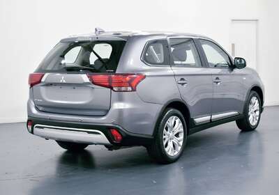 2021 MITSUBISHI OUTLANDER ES 7 SEAT (AWD)