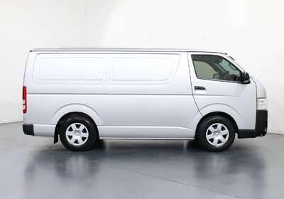 2017 TOYOTA HIACE LWB