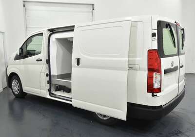 2024 TOYOTA HIACE LWB