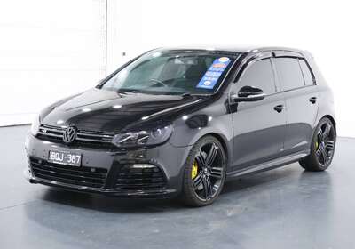 2011 VOLKSWAGEN GOLF R