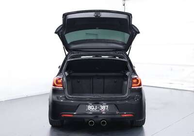 2011 VOLKSWAGEN GOLF R