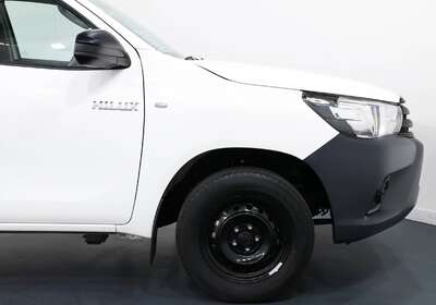 2022 TOYOTA HILUX WORKMATE (4X2)