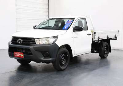 2022 TOYOTA HILUX WORKMATE (4X2)