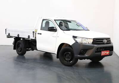 2022 TOYOTA HILUX WORKMATE (4X2)