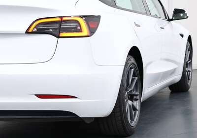 2022 TESLA MODEL 3 REAR-WHEEL DRIVE