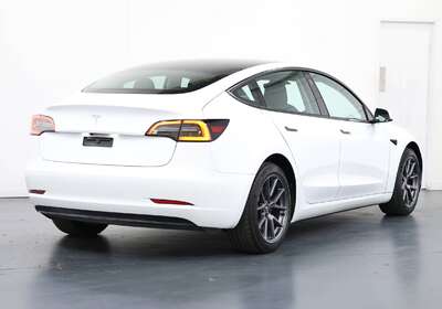 2022 TESLA MODEL 3 REAR-WHEEL DRIVE