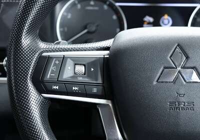 2023 MITSUBISHI OUTLANDER LS 7 SEAT (2WD)