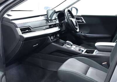 2023 MITSUBISHI OUTLANDER LS 7 SEAT (2WD)