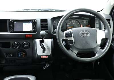 2017 TOYOTA HIACE COMMUTER