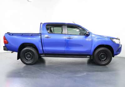 2017 TOYOTA HILUX SR HI-RIDER