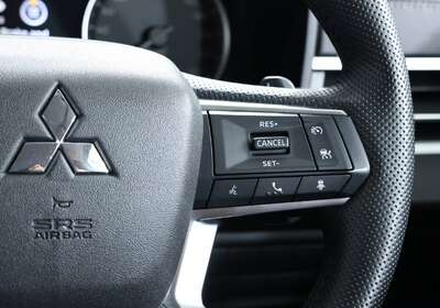 2024 MITSUBISHI OUTLANDER LS 7 SEAT (2WD)