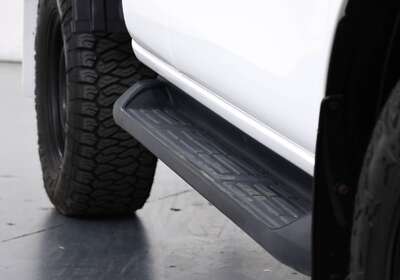 2018 TOYOTA HILUX SR (4X4)
