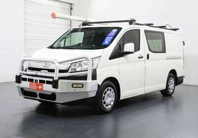 2019 TOYOTA HIACE LWB