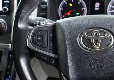 2019 TOYOTA HIACE LWB