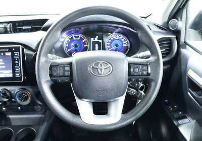 2019 TOYOTA HILUX SR HI-RIDER