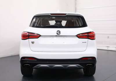2022 MG HS ESSENCE ANFIELD EDITION