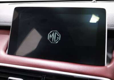 2022 MG HS ESSENCE