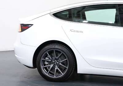 2019 TESLA MODEL 3 PERFORMANCE