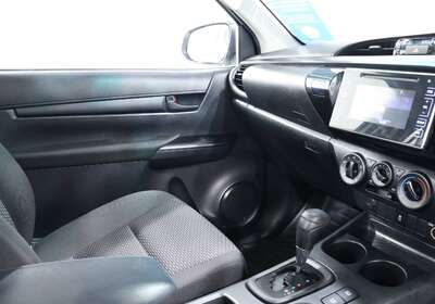 2019 TOYOTA HILUX WORKMATE