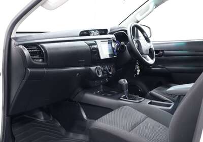 2019 TOYOTA HILUX WORKMATE