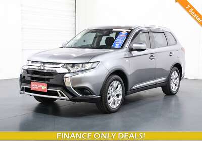 2020 MITSUBISHI OUTLANDER ES 7 SEAT (2WD)