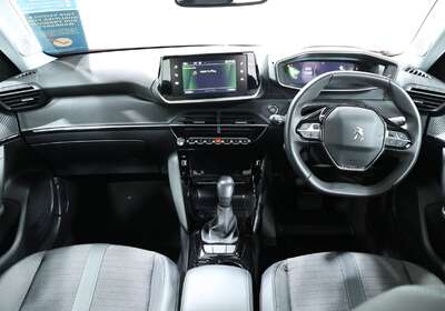 2023 PEUGEOT 2008 ALLURE