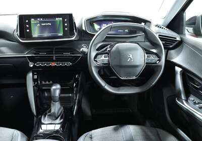 2023 PEUGEOT 2008 ALLURE