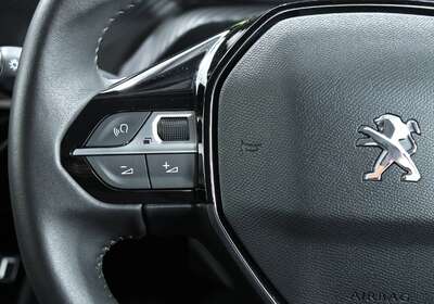 2023 PEUGEOT 2008 ALLURE