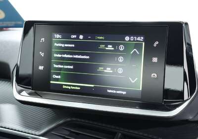 2023 PEUGEOT 2008 ALLURE
