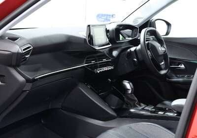 2023 PEUGEOT 2008 ALLURE