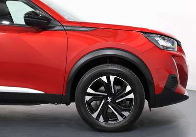 2023 PEUGEOT 2008 ALLURE