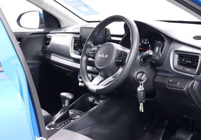 2022 KIA STONIC S