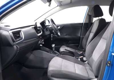 2022 KIA STONIC S