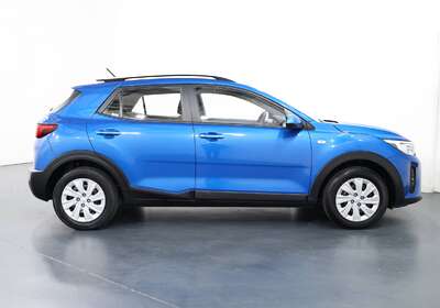 2022 KIA STONIC S